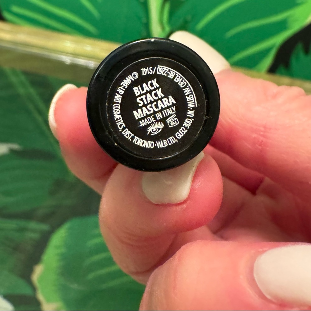 NWT MAC Stack Elevated Mascara Black Mini 3ml - Picture 6 of 9